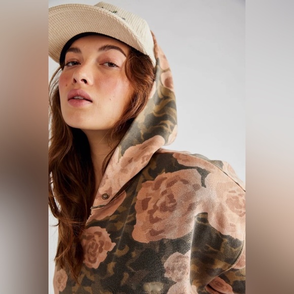 Free People It's A Vibe Printed Hoodie We The Free Floral Earth Combo - Picture 7 of 7